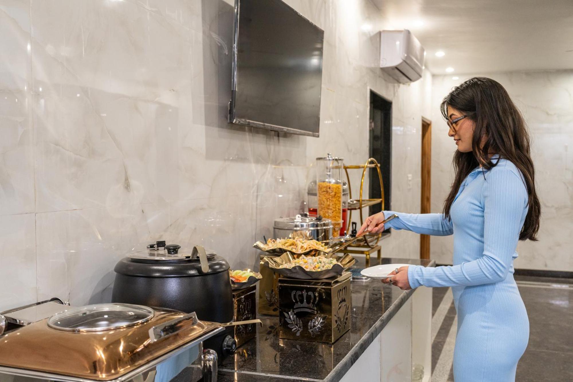 Lime Tree Hotel & One Bhk Serviced Apartment Noida - Sector 50 Metro Luaran gambar