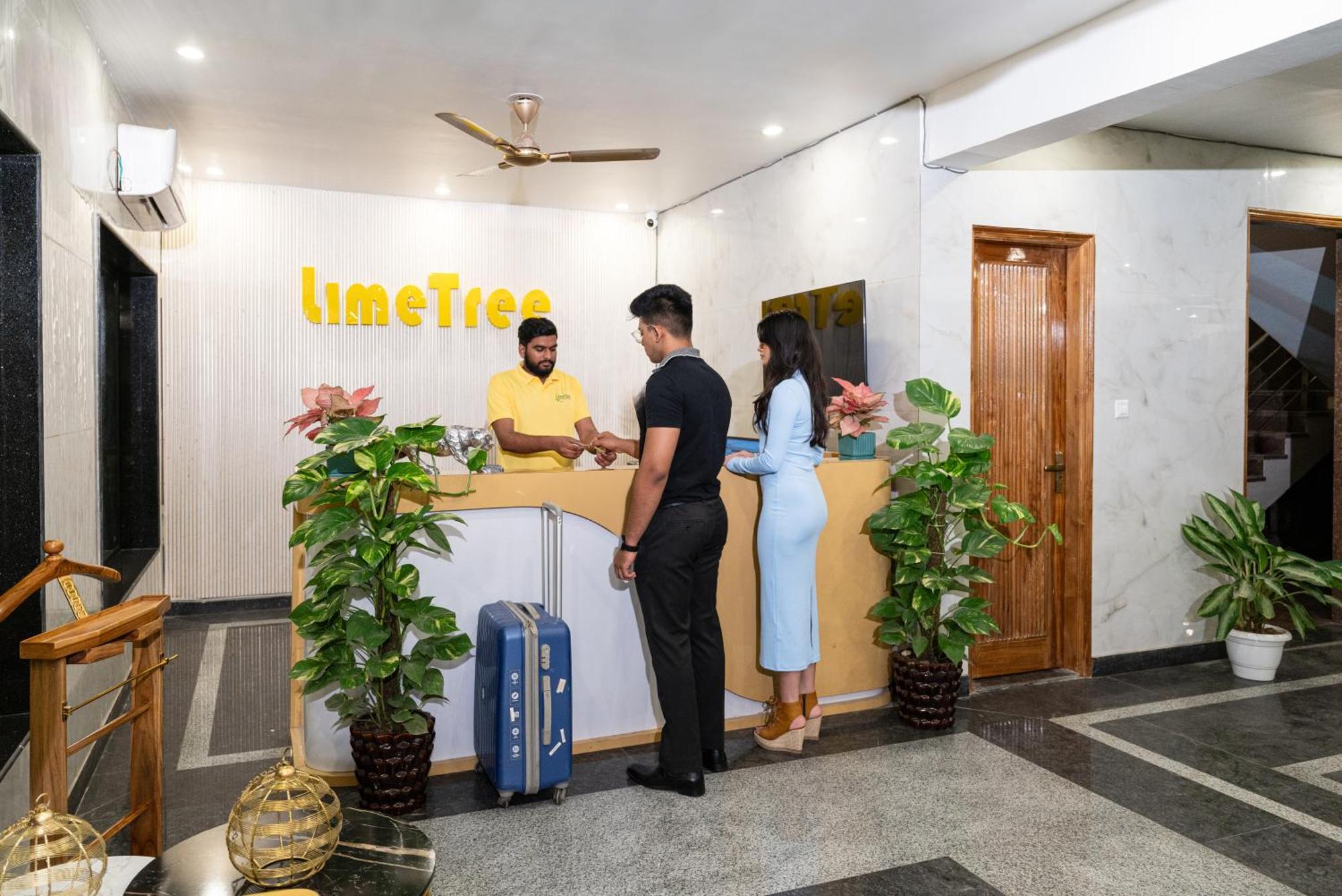 Lime Tree Hotel & One Bhk Serviced Apartment Noida - Sector 50 Metro Luaran gambar
