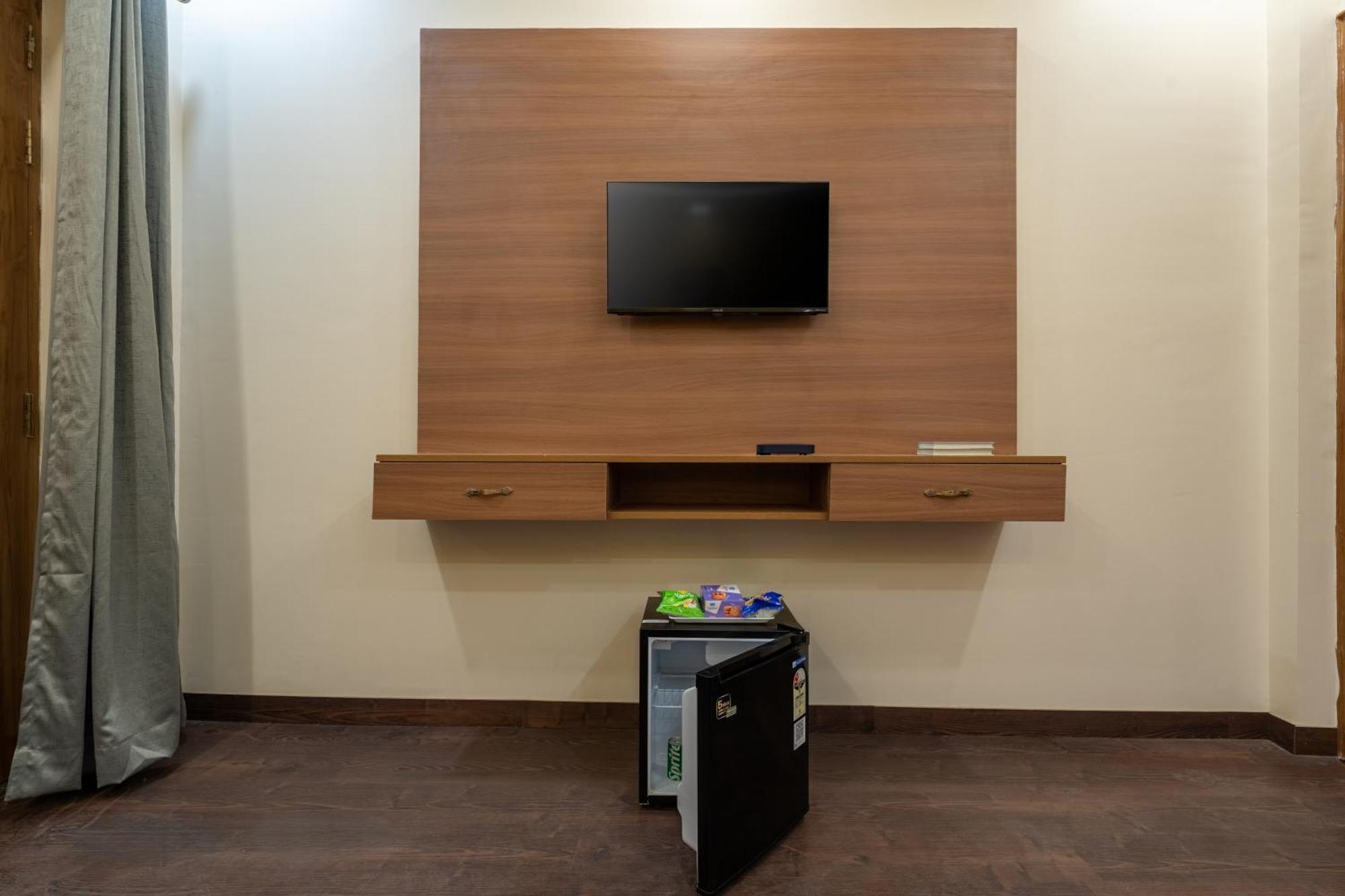 Lime Tree Hotel & One Bhk Serviced Apartment Noida - Sector 50 Metro Luaran gambar