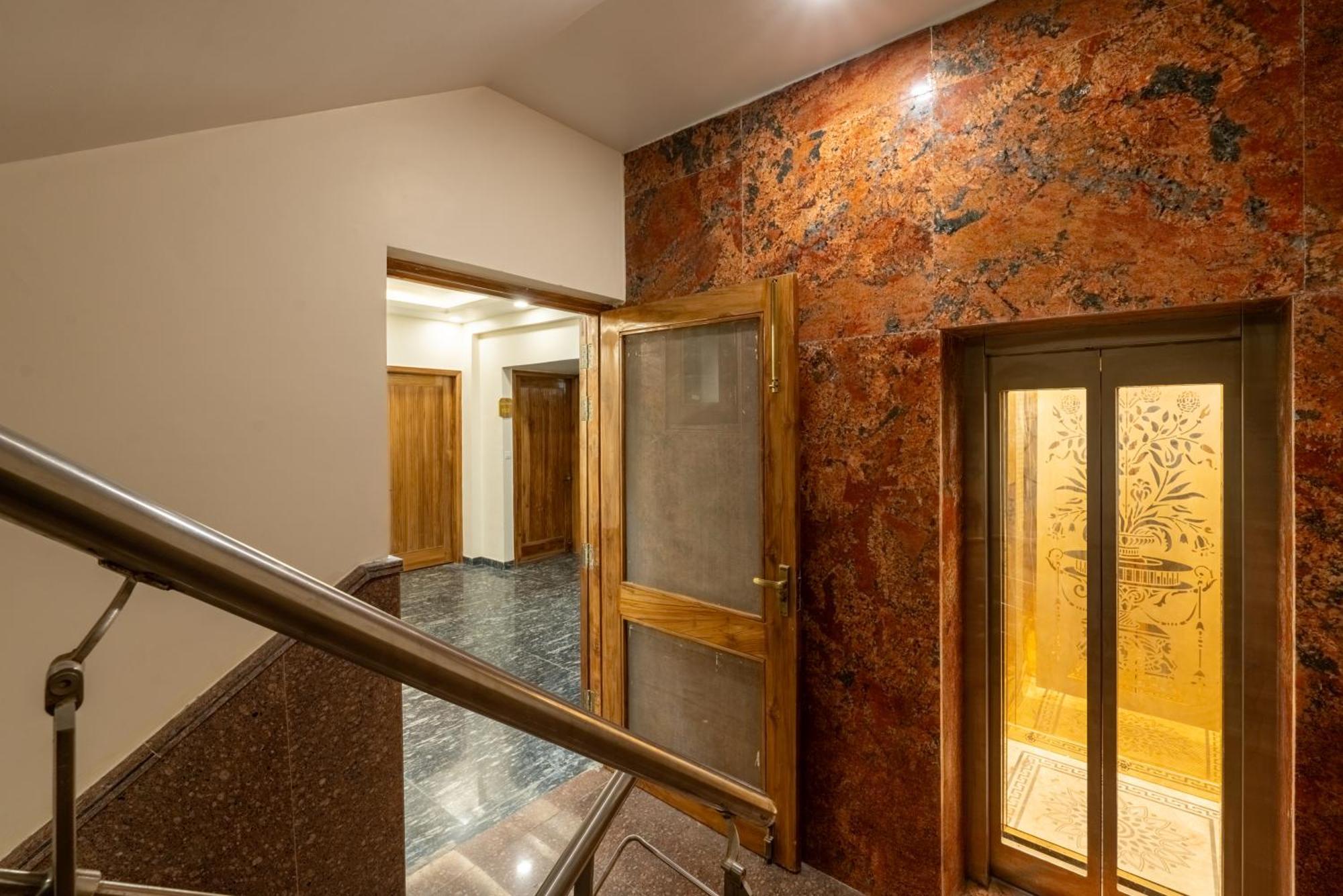 Lime Tree Hotel & One Bhk Serviced Apartment Noida - Sector 50 Metro Luaran gambar